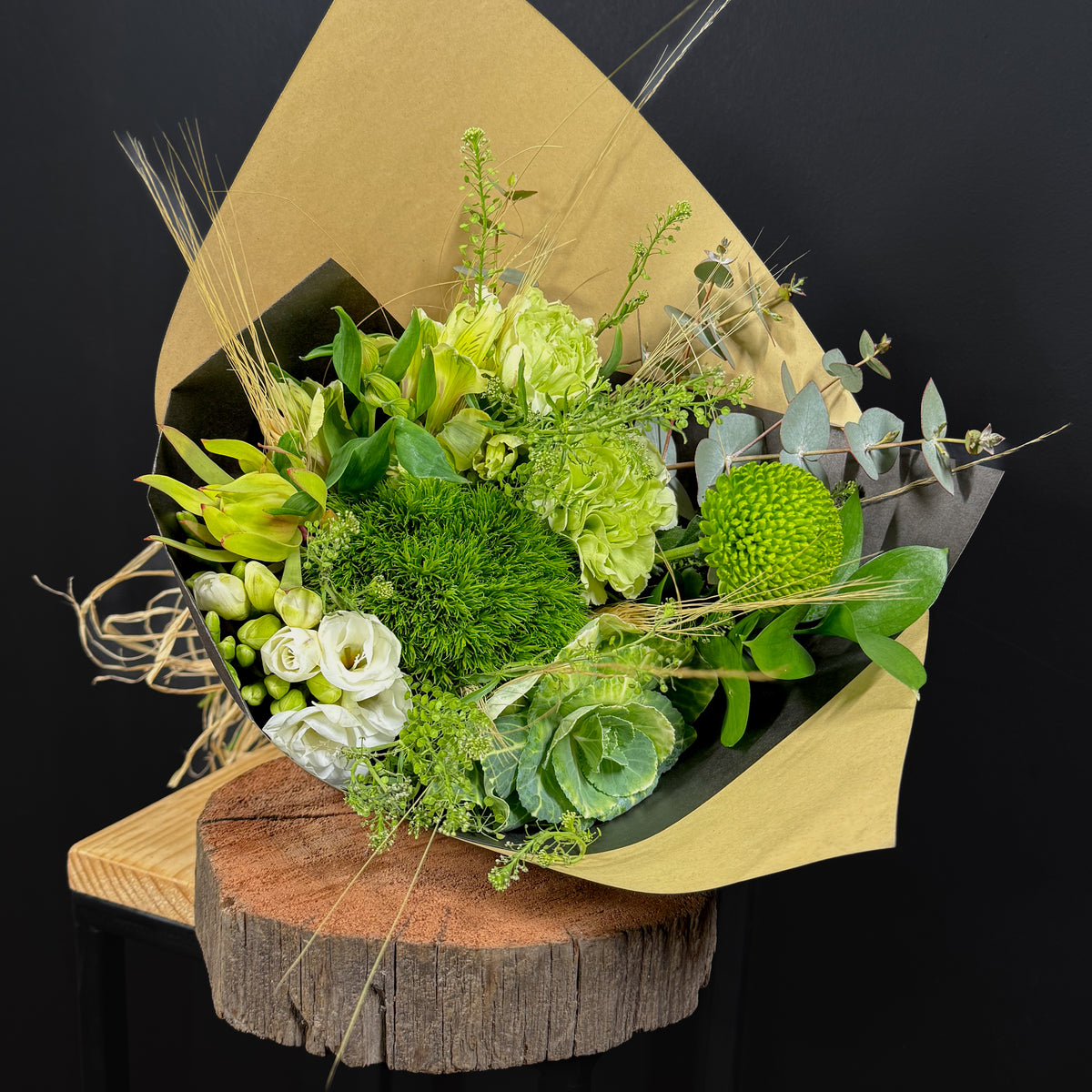 🍃 Ramo Esencia Pura – Flores de Temporada en Armonía 🍃