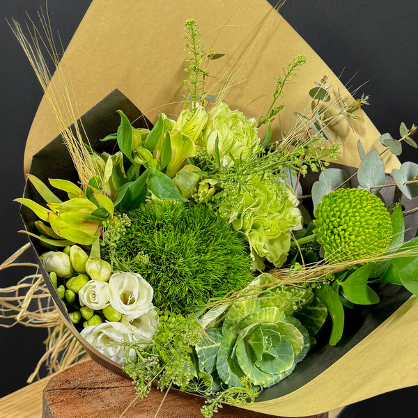 🍃 Ramo Esencia Pura – Flores de Temporada en Armonía 🍃