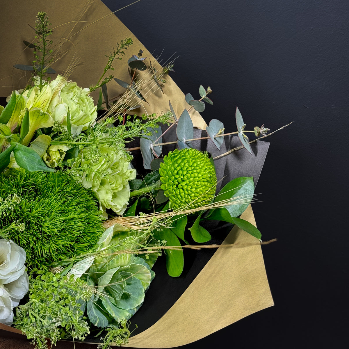 🍃 Ramo Esencia Pura – Flores de Temporada en Armonía 🍃