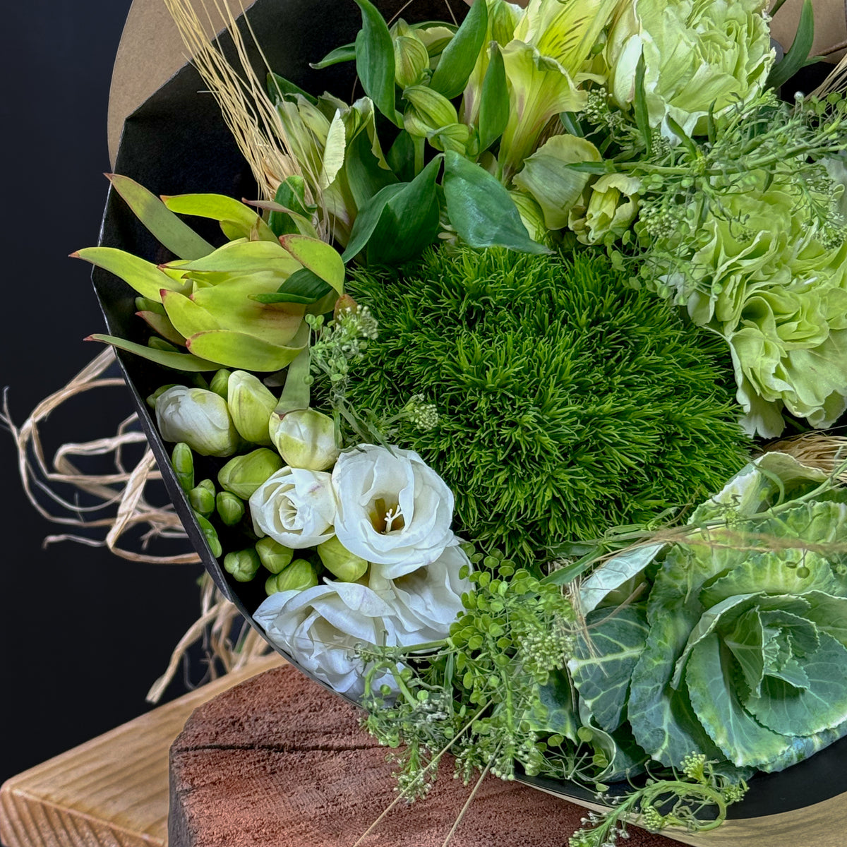 🍃 Ramo Esencia Pura – Flores de Temporada en Armonía 🍃