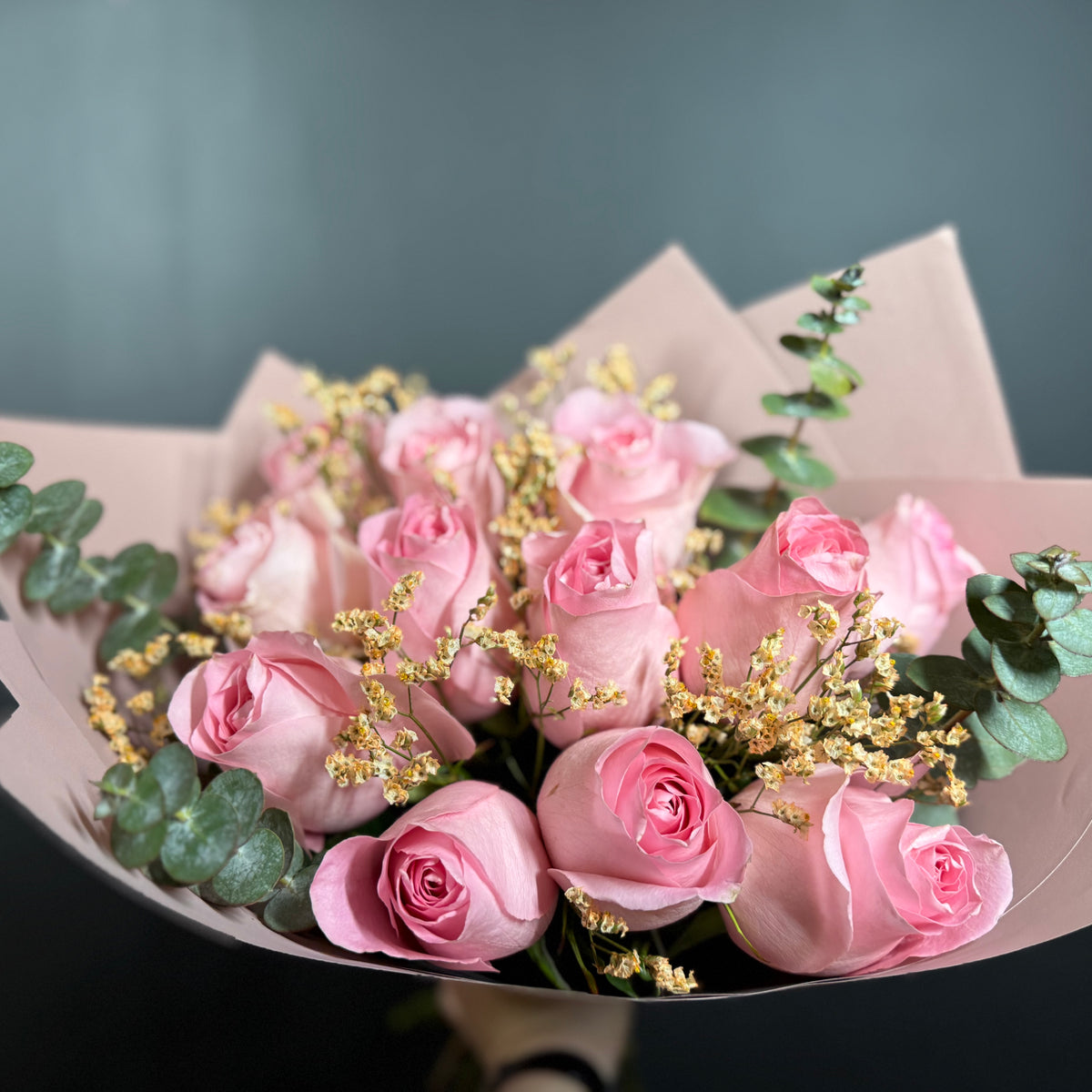 12 Rosas Ecuatorianas Pink Deluxe