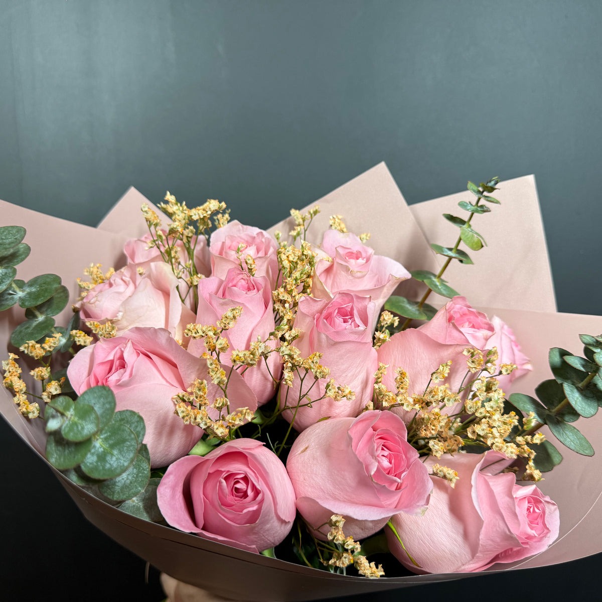 12 Rosas Ecuatorianas Pink Deluxe